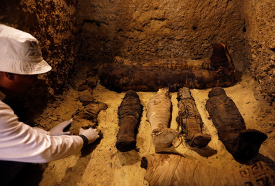 擁2千年歷史！埃及出土50具「中產階級家庭」木乃伊　藏4座古墓中