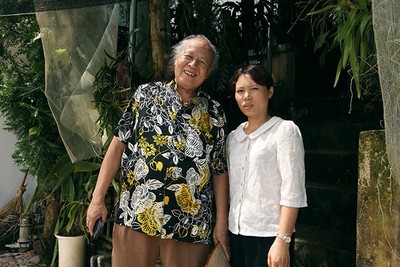 越南版爺孫戀！28歲妹嫁80歲老翁被看衰　12年後現況曝光