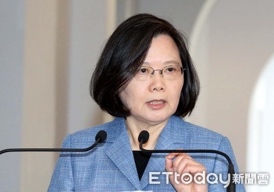 若台海開戰 王炳忠諷蔡英文:照劇本設定,預計第幾小時出逃?