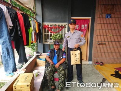 「你永遠是義警一分子」所長自掏腰包 慰問中風義警小隊長