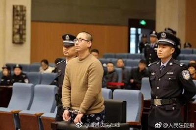 女兒眼睛被打傷！父拿刀衝學校「捅死9歲男同學」　被判處死刑