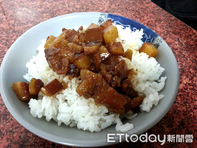 夫控制欲強！規定吃滷肉飯要攪拌再吃　還逼喝精力湯…她崩潰怒喊：我要離婚