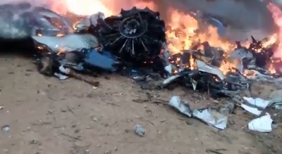 哥倫比亞飛機墜毀機上12人全罹難　濃厚黑煙中找到殘骸