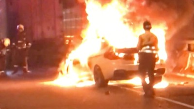 BMW追撞貨車「爆炸起火」　駕駛活活燒死…生還妻崩潰：怎麼辦