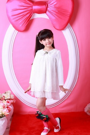 「陆版小萝莉」王巧央视献唱爆红 网友:下一个林妙可