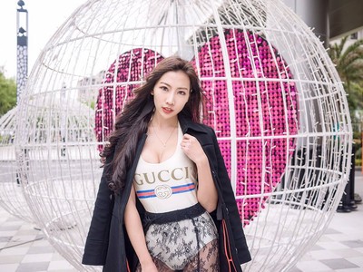 這！就是美女／外表冷豔笑容像是彩虹　愛麗絲完美腹肌真D胸