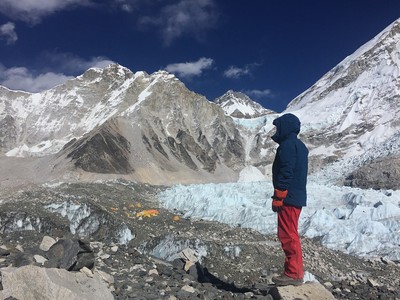 聖母峰遇強震後縮水？　尼泊爾派小組登頂重新測量