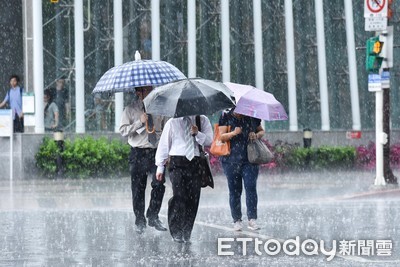 午後雷陣雨來襲！新竹以南8縣市大雨特報　防雷擊、強陣風