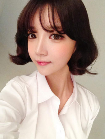 南韩美少女尹雅拉变复制人 崩坏前后差真多?