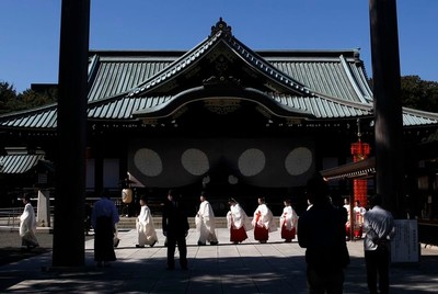 靖國神社驚見塗鴉…黑筆狂寫「殺光武漢人」　東京警視廳調查中