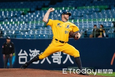 中職直播／兄弟桃猿正面交鋒拚龍頭　萊福力對決尼克斯