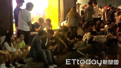 信義區夜店爆鬥毆！「持棒大街追打50公尺」　男子倒地吐血