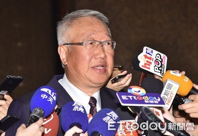 郭台強力挺郭董拚選總統　讚哥哥體力好「爬象山只要13分鐘」