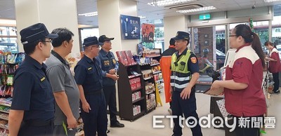 女接聽電話操作滙款　吉安警火速趕到箭步上前...保住2萬元