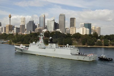 澳洲人背脊涼！中國軍艦3大艘「霸氣開進雪梨港」　總理急安撫