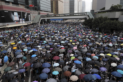 貿易戰成「意識形態之爭」　彭博：香港示威提升美國對中談判優勢