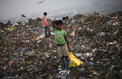 新德里垃圾山年長10公尺　2020年將超過泰姬瑪哈陵