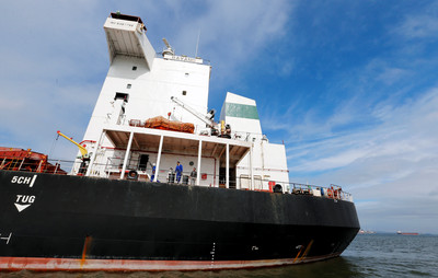 巴西附和美國制裁！拒供2艘伊朗貨船燃料返國　
