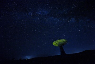 躺在大草原上賞銀河數流星！深藏在內蒙古自治區的明安圖觀測站