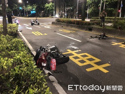 紅牌重機堤頂大道「自撞分隔島斷成多截」　騎士噴飛身形扭曲慘死