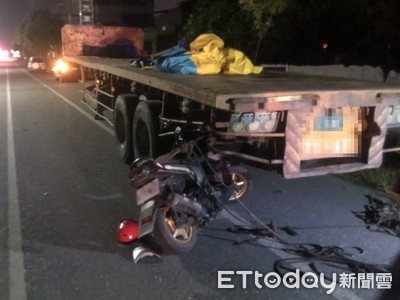 快訊/15歲少年騎車爆頭濺血!「無照雙載」自撞拖板車卡車尾 送醫不治