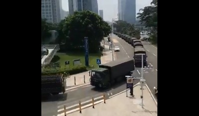 川普轉發「解放軍集結」影片：香港處境超艱難　希望沒人死亡