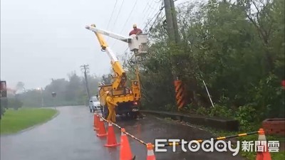 快訊/白鹿快閃「17縣市豪大雨特報」!屏東春日鄉士文村25日停班課