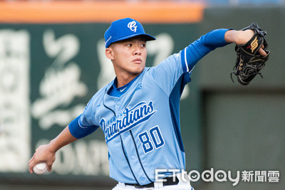 中職／新生代本土右投對決　施子謙大戰游霆崴