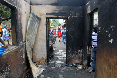 賴比瑞亞校園傳惡火！至少28死「26學生未滿20歲」　居民：半夜都是哭喊聲