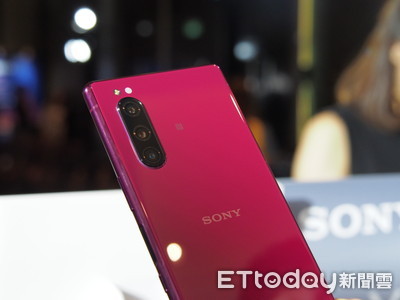 Sony Xperia 5旗艦新機10/1開賣　遠傳獨家售「璃光紅」新色