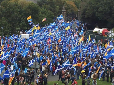 蘇格蘭獨立遊行爆偷灌水　「數千人」參與變20萬人