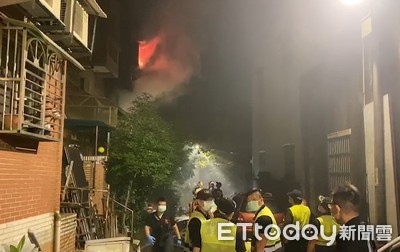 鶯歌3死惡火「從1樓燒上3樓」！國小校長探頭向鄰居求救　下秒遭火噬成焦屍