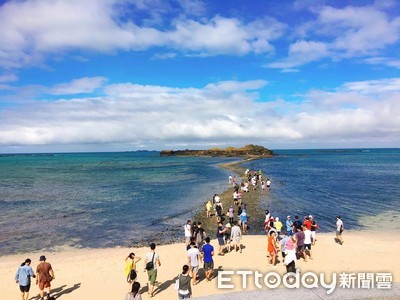 看摩西分海、大菓葉玄武岩!秋冬跟團玩澎湖 4天3夜1500元起