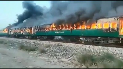 快訊／巴基斯坦列車大火62死！乘客做飯瓦斯罐爆炸…多人跳車逃火海身亡