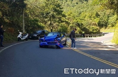 北宜公路再傳自撞!本田S2000過彎打滑撞山壁 輪胎鎖死停路中