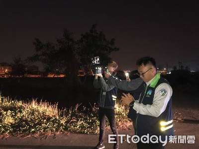 台南西港工廠火警延燒近5小時　環保局發空污警報