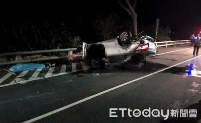 快訊／台東深夜翻車！男大生「爆頭」慘死　轎車衝出車道1死1傷