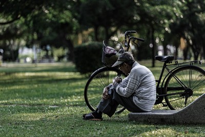 失智症＝腦海橡皮擦！出現「早期症狀」要小心　和健忘最大差異曝光