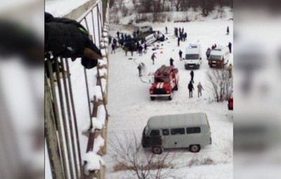 快訊／俄羅斯外貝加爾湖區「公車打滑掃過公路」　7人重傷急送醫