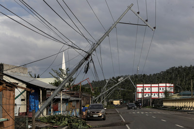 菲律賓已知3死！北冕颱風穿過呂宋島南部　馬尼拉機場關閉