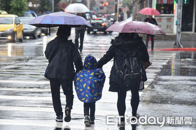 今晨10.7度「再冷一天大回暖到除夕」　彭啟明：初一起全台有雨到過年結束