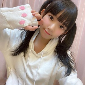 合法蘿莉《長澤茉里奈》草莓牛奶泳衣甜滋滋　網暴動：我婆最香