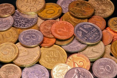 二手時鐘裡藏18年前德國貨幣　沒人認領買主爽拿85萬