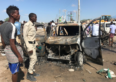 快訊／索馬利亞汽車炸彈攻擊至少30死　公車滿載大學生遭炸毀