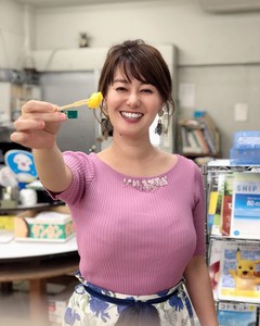 「根本無法專心看新聞」　日本女主播因身材太雄偉天天遭投訴