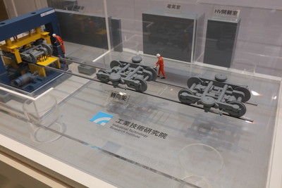 春節鐵路走春出遊 工研院首座「轉向架走行測試設備」讓軌道安全升級