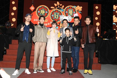 《炮仔聲》觀看次破2.2億! 陳冠霖帶萌兒現身尾牙