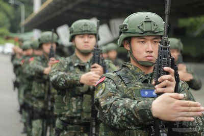 國軍祭出國禁令「警消不跟進」　各地區公務員由主管機關決定