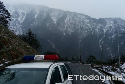 深山守護神！冰天雪地堅守崗位　向陽警助登山客平安下山