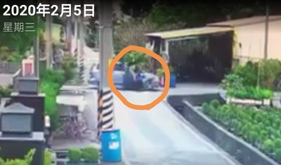 才辦完媽媽告別式載親友去坐車　彰化男駕車在路口撞死機車婦